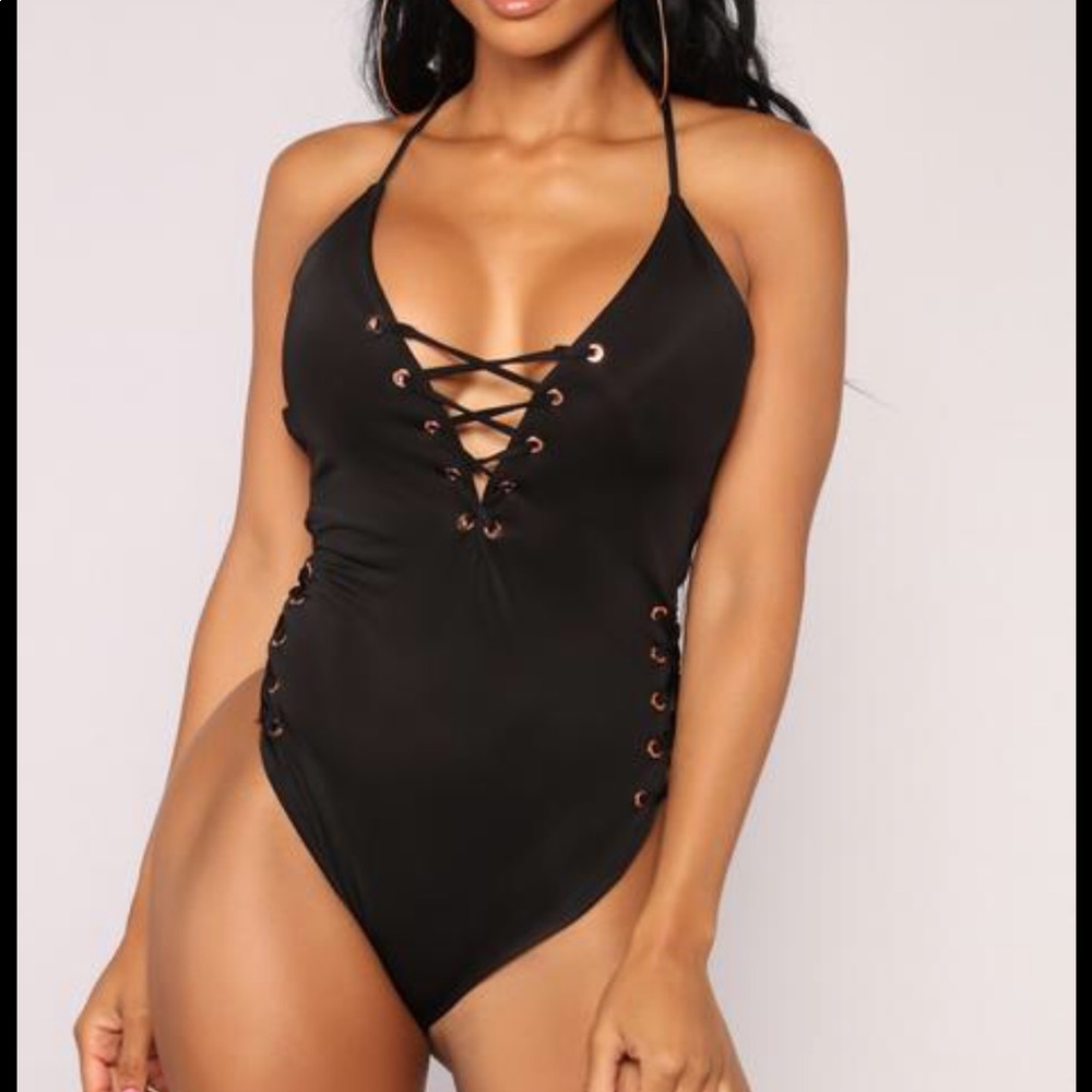 NEW FASHION NOVA “Santa Fe” Swim